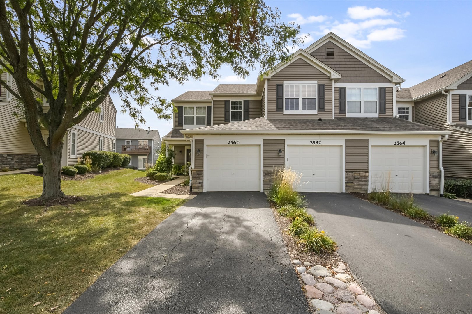 2562 GOLF RIDGE Circle #2562, Naperville, IL 60563