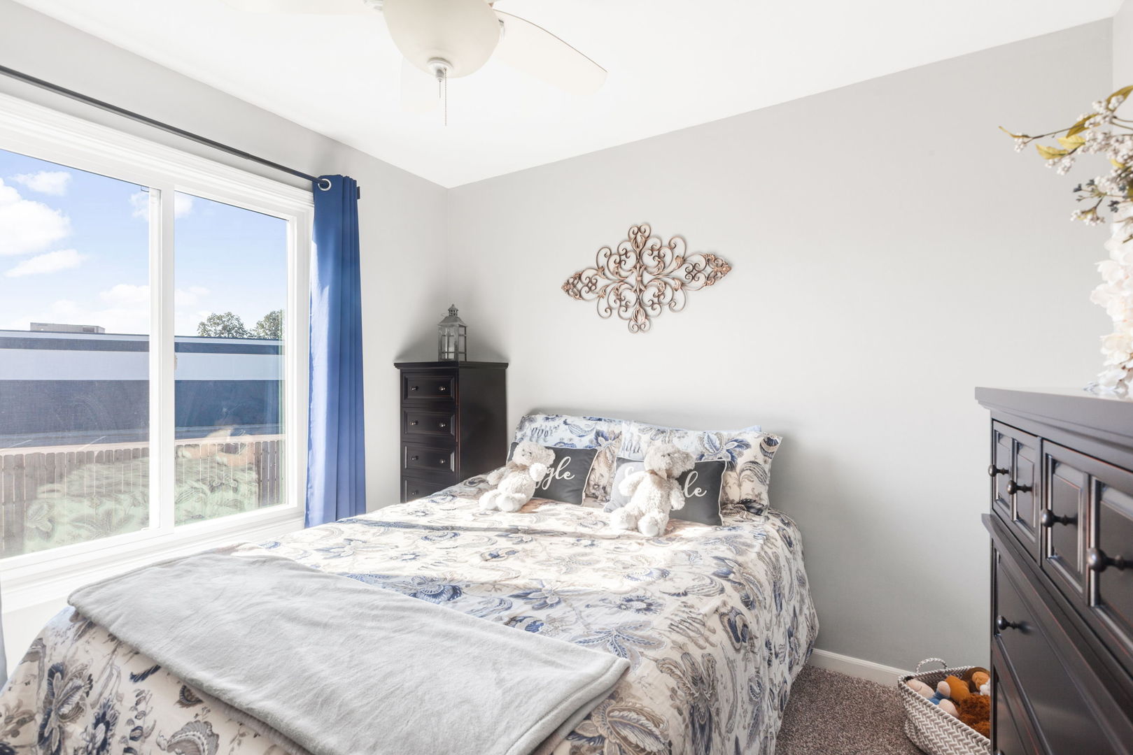 9 Arthur Court, Streamwood, IL 60107