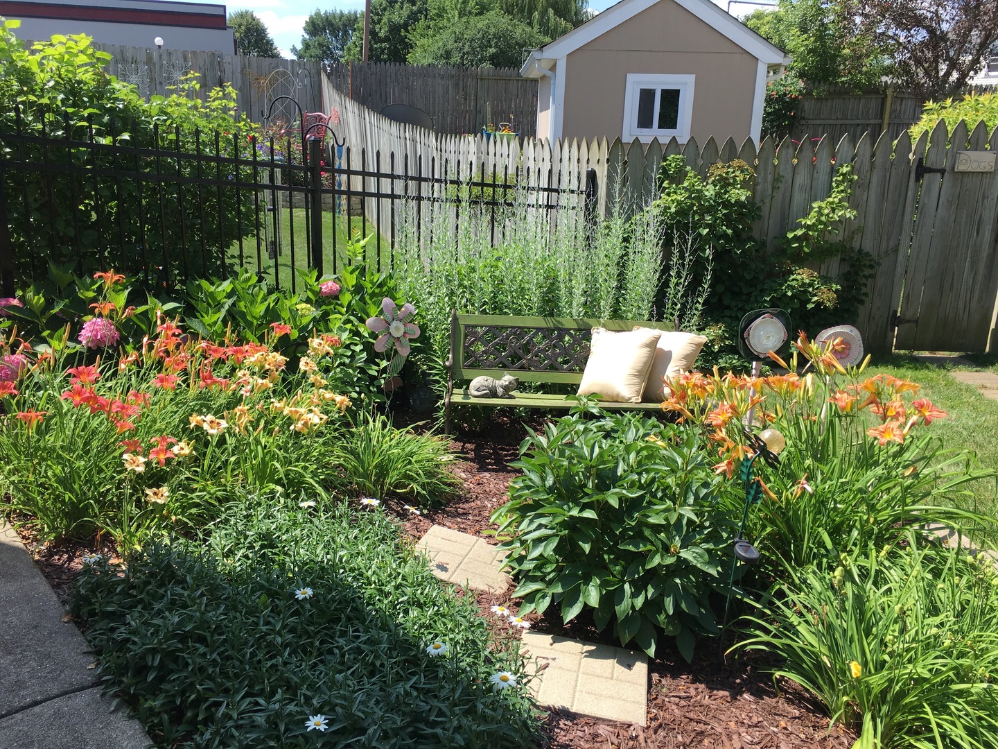 9 Arthur Court, Streamwood, IL 60107