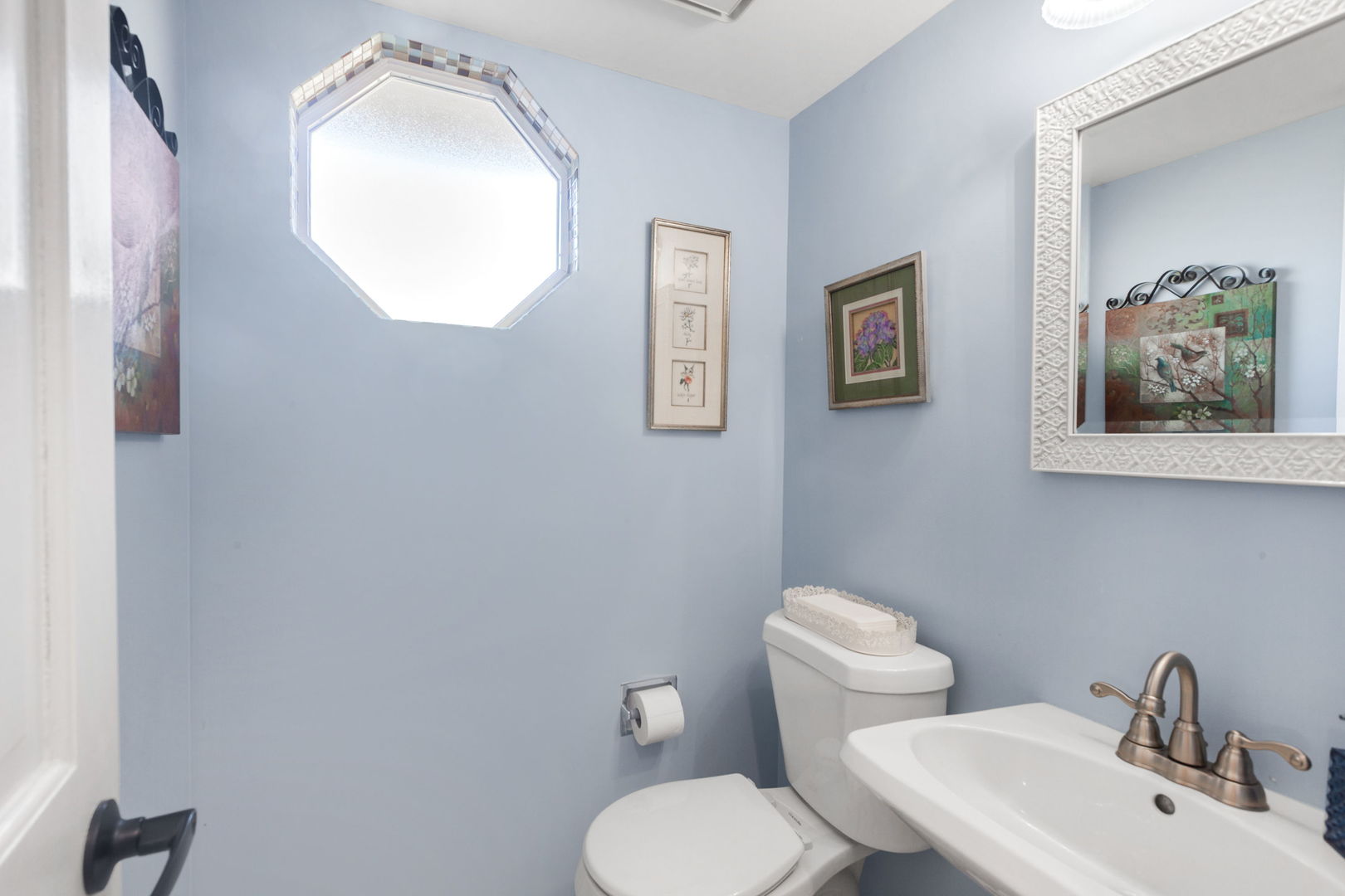 9 Arthur Court, Streamwood, IL 60107