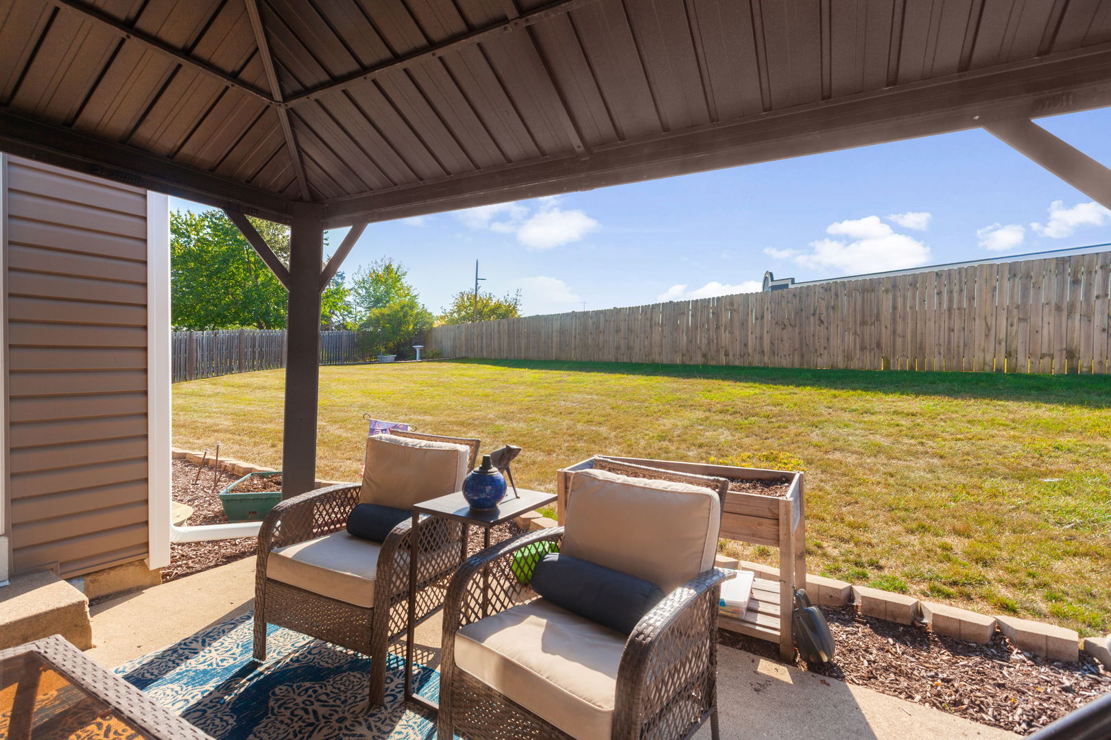 9 Arthur Court, Streamwood, IL 60107