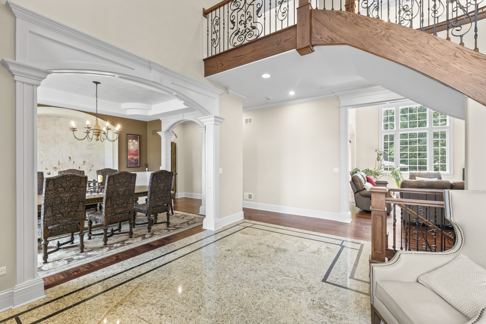 17W033 87th Street, Willowbrook, IL 60527