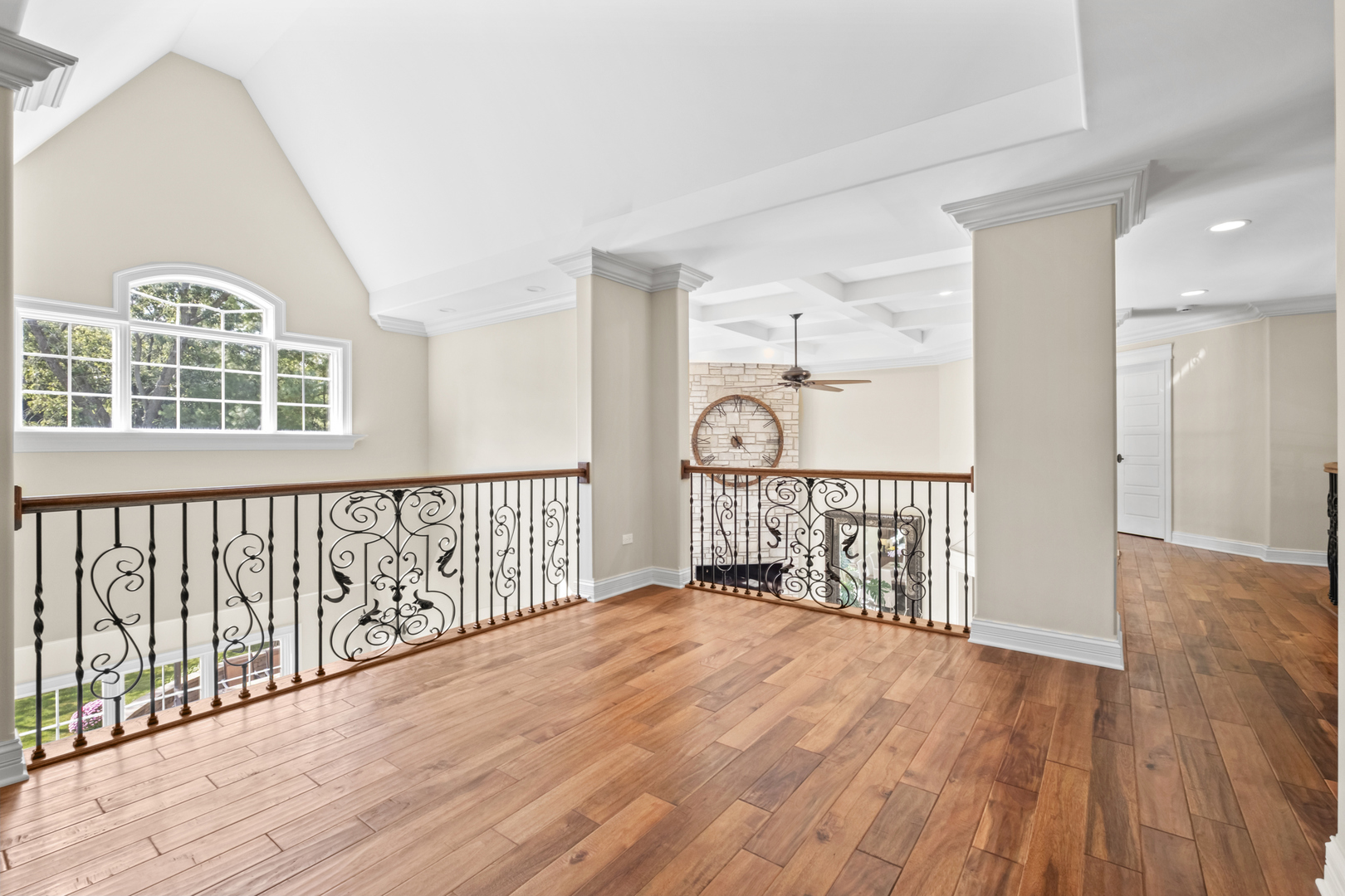17W033 87th Street, Willowbrook, IL 60527