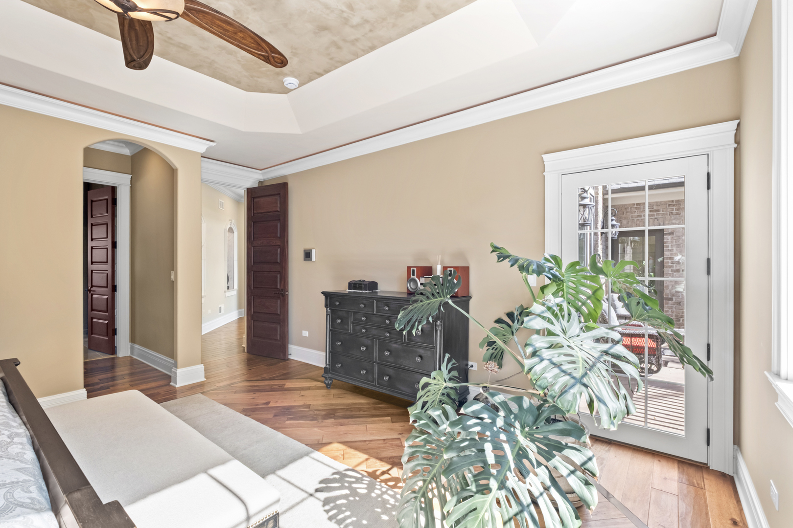 17W033 87th Street, Willowbrook, IL 60527