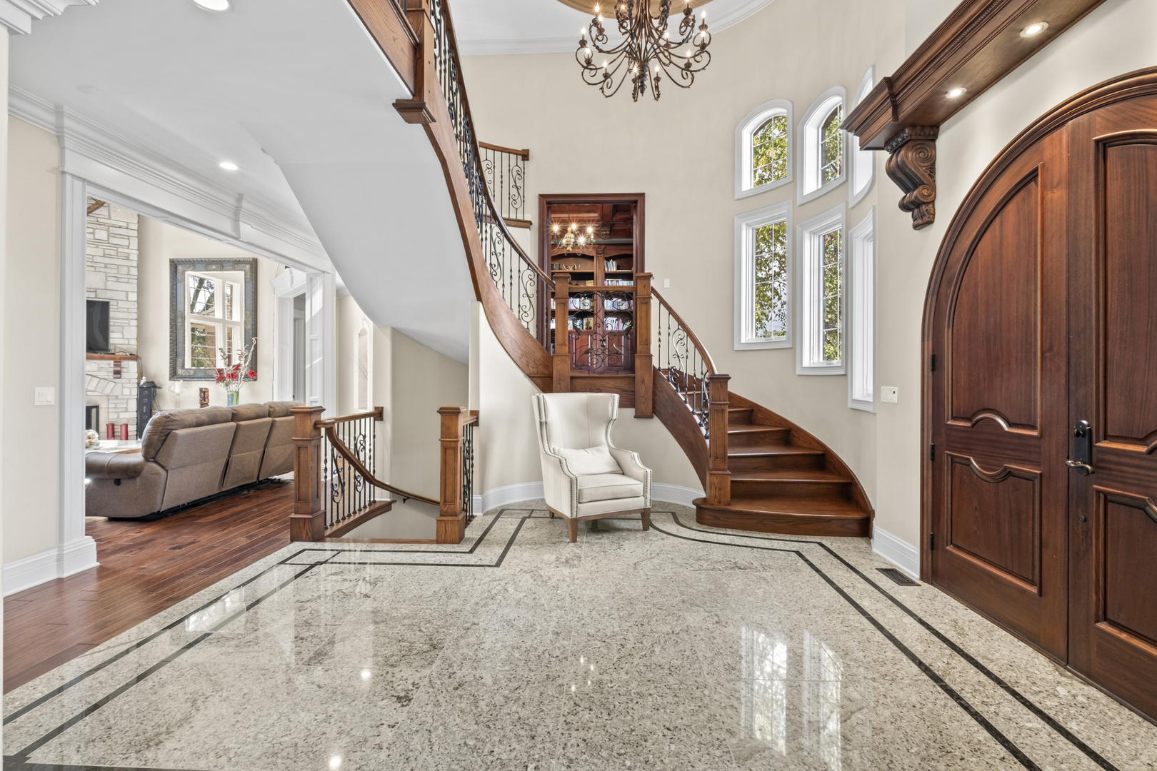 17W033 87th Street, Willowbrook, IL 60527