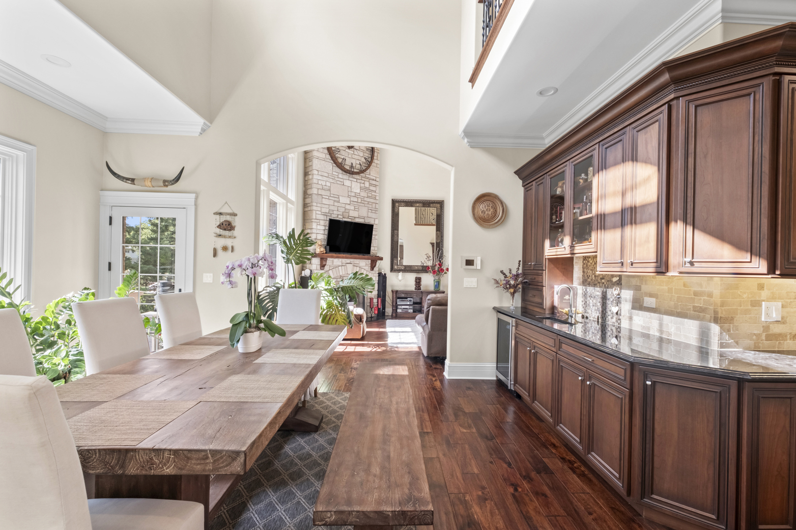 17W033 87th Street, Willowbrook, IL 60527