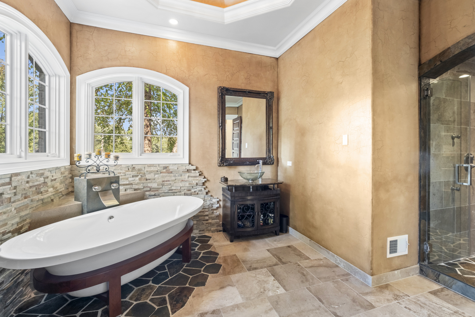17W033 87th Street, Willowbrook, IL 60527