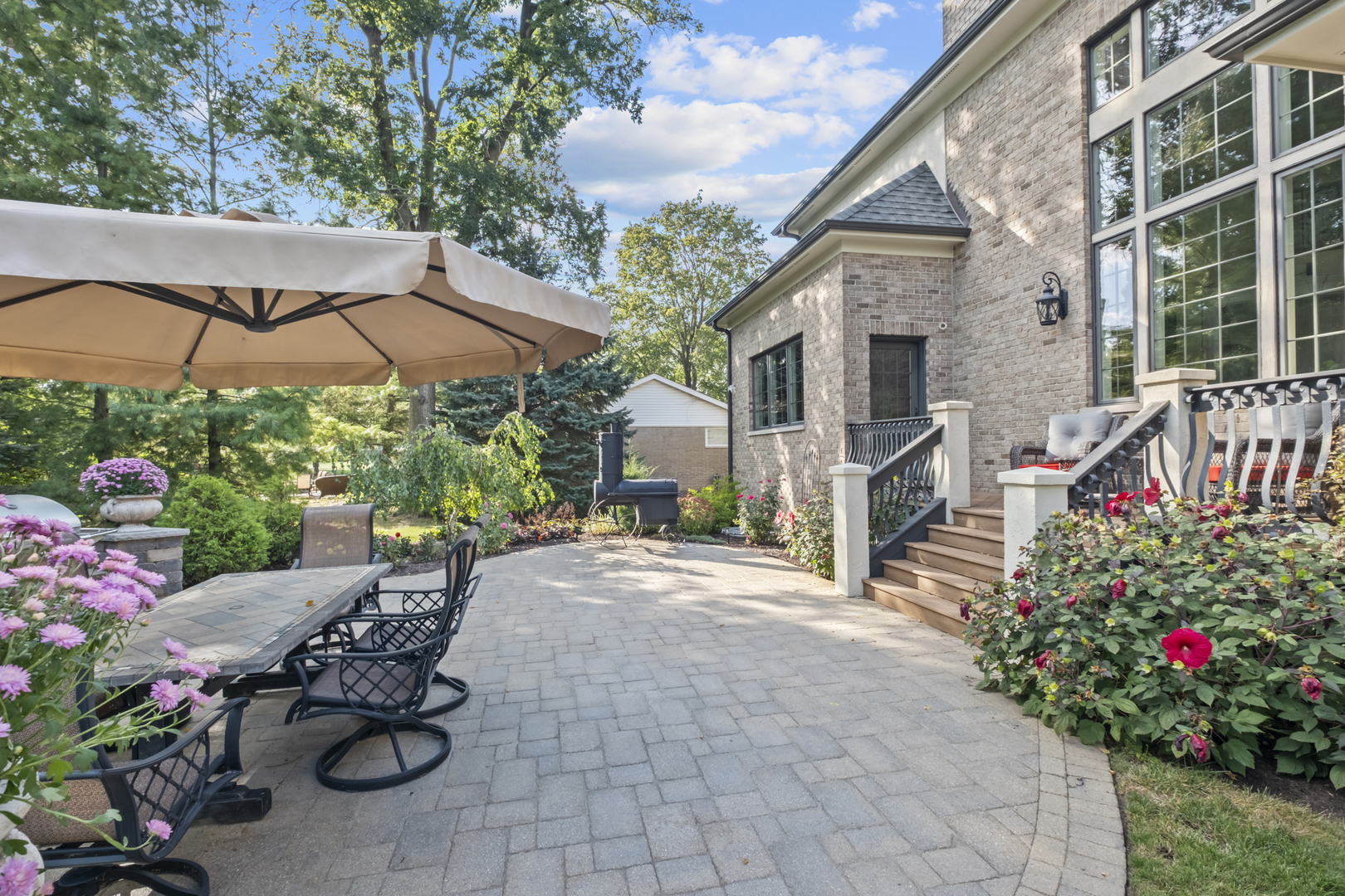 17W033 87th Street, Willowbrook, IL 60527