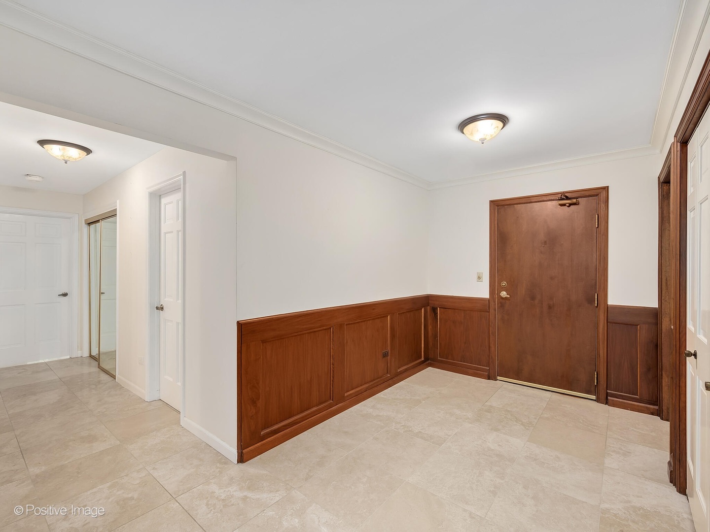 1401 Burr Oak Road #202B, Hinsdale, IL 60521