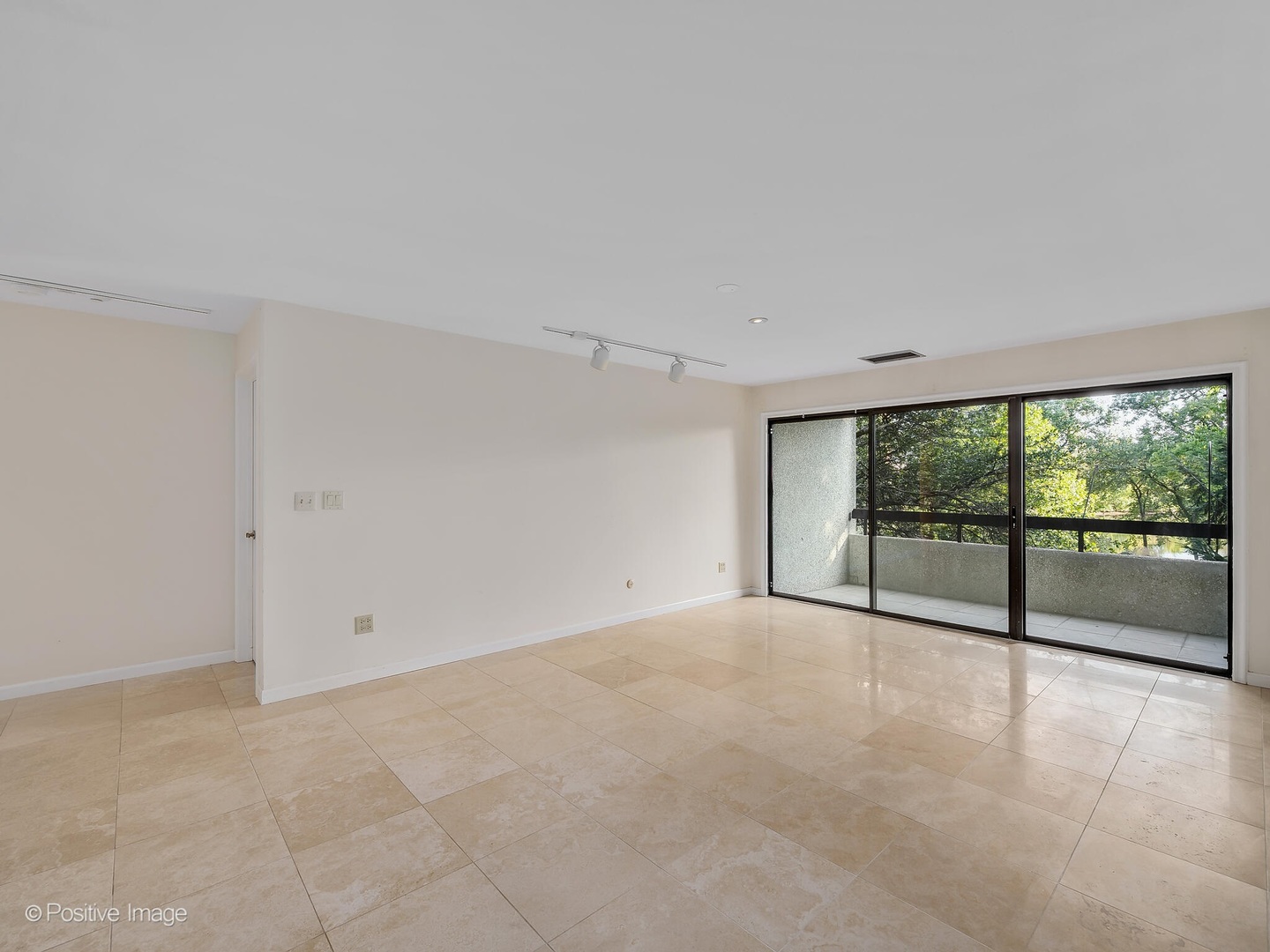 1401 Burr Oak Road #202B, Hinsdale, IL 60521