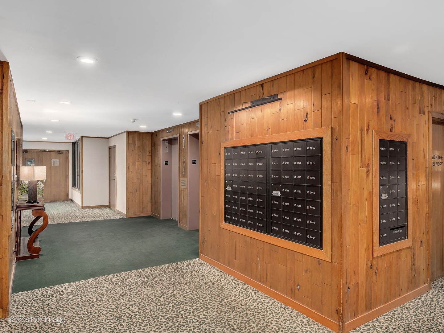 1401 Burr Oak Road #202B, Hinsdale, IL 60521