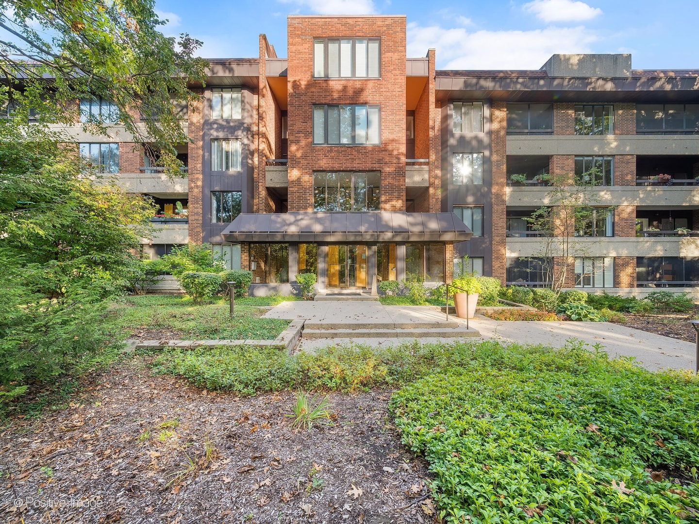 1401 Burr Oak Road #202B, Hinsdale, IL 60521