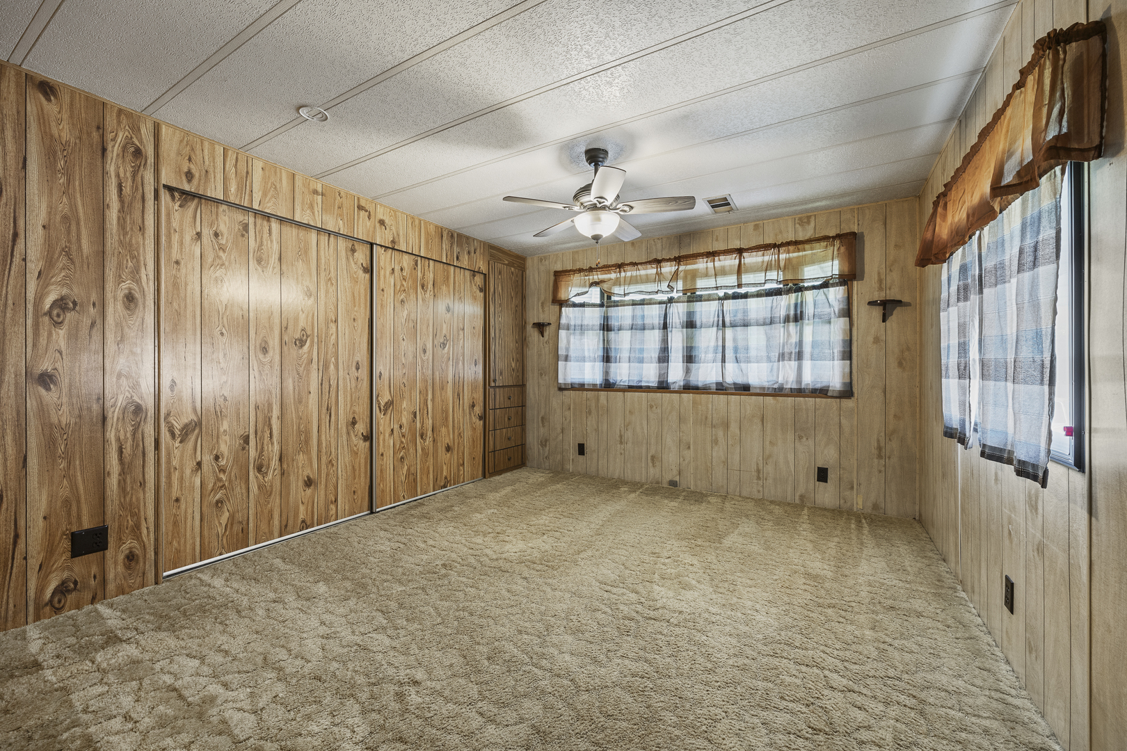 27W370 Geneva Road #19, West Chicago, IL 60185
