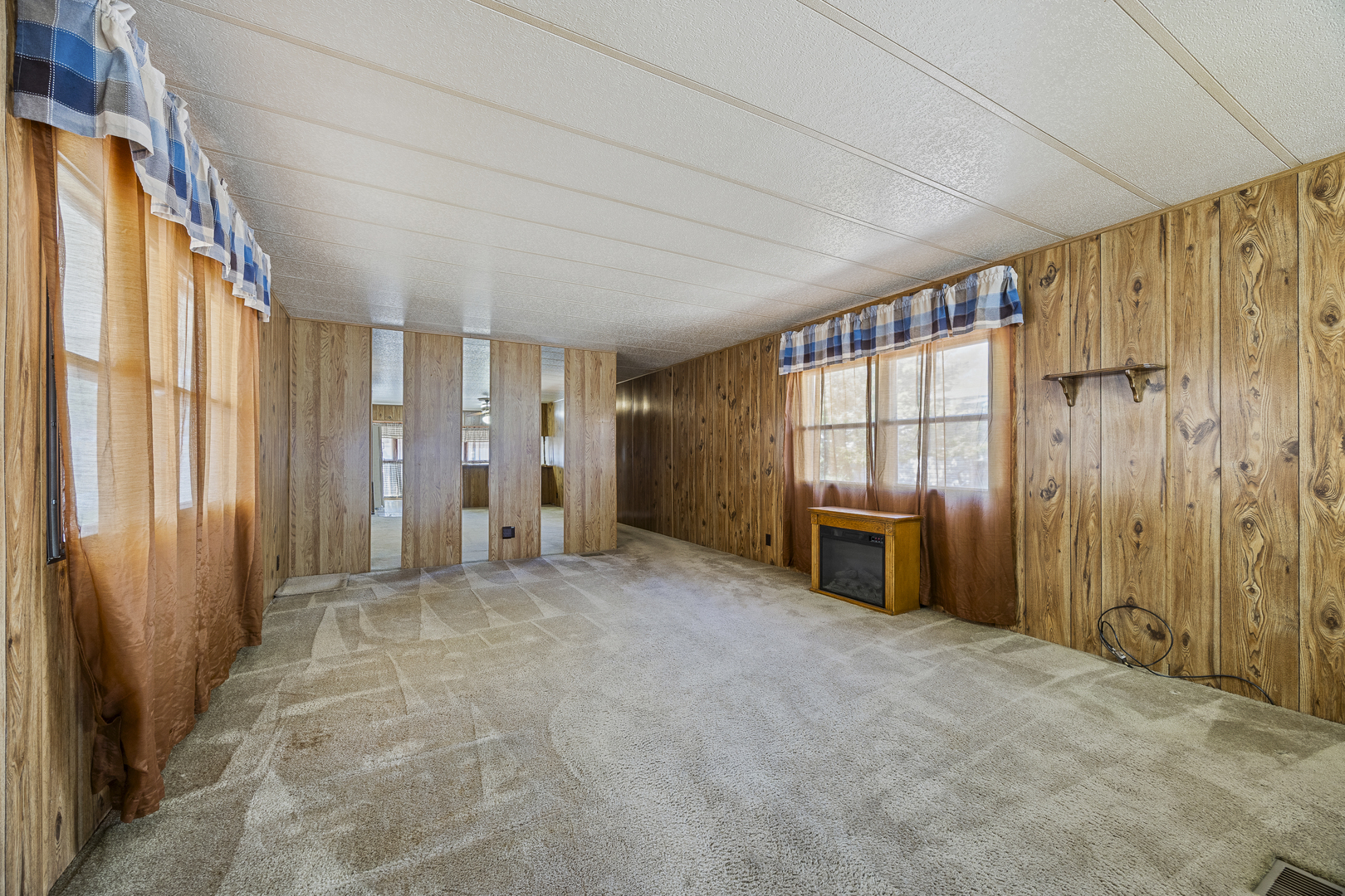 27W370 Geneva Road #19, West Chicago, IL 60185