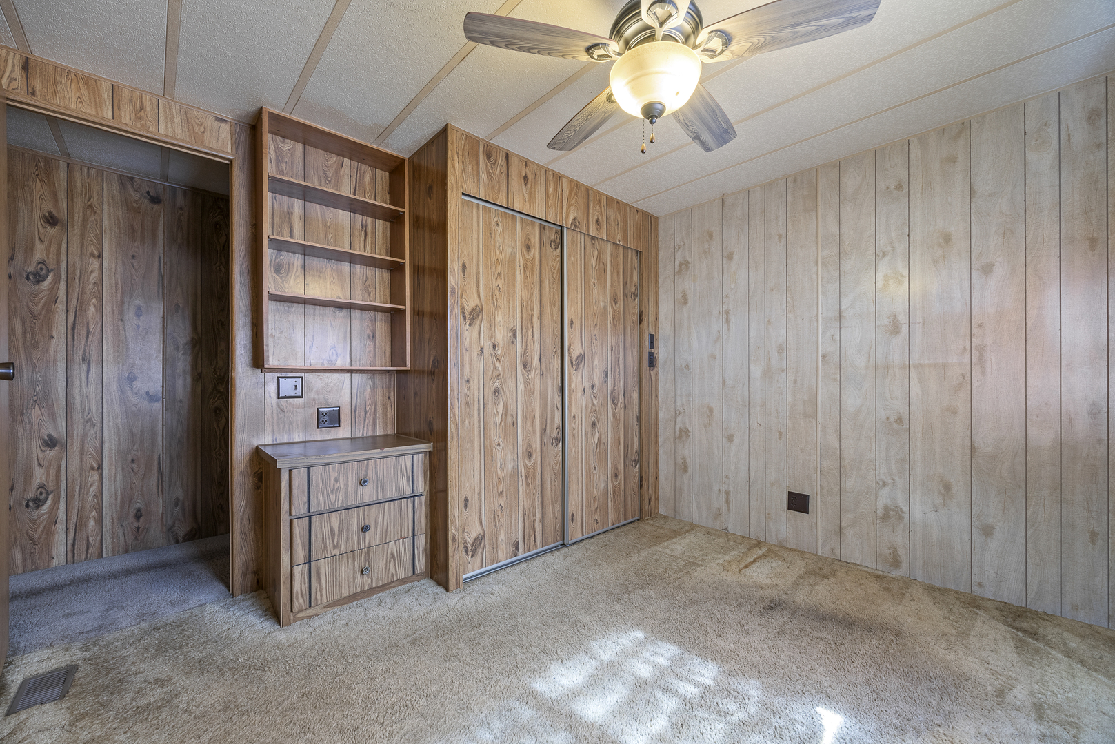 27W370 Geneva Road #19, West Chicago, IL 60185