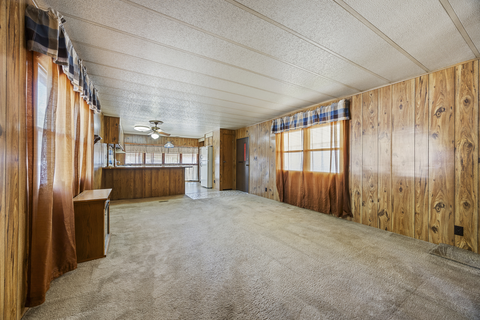 27W370 Geneva Road #19, West Chicago, IL 60185