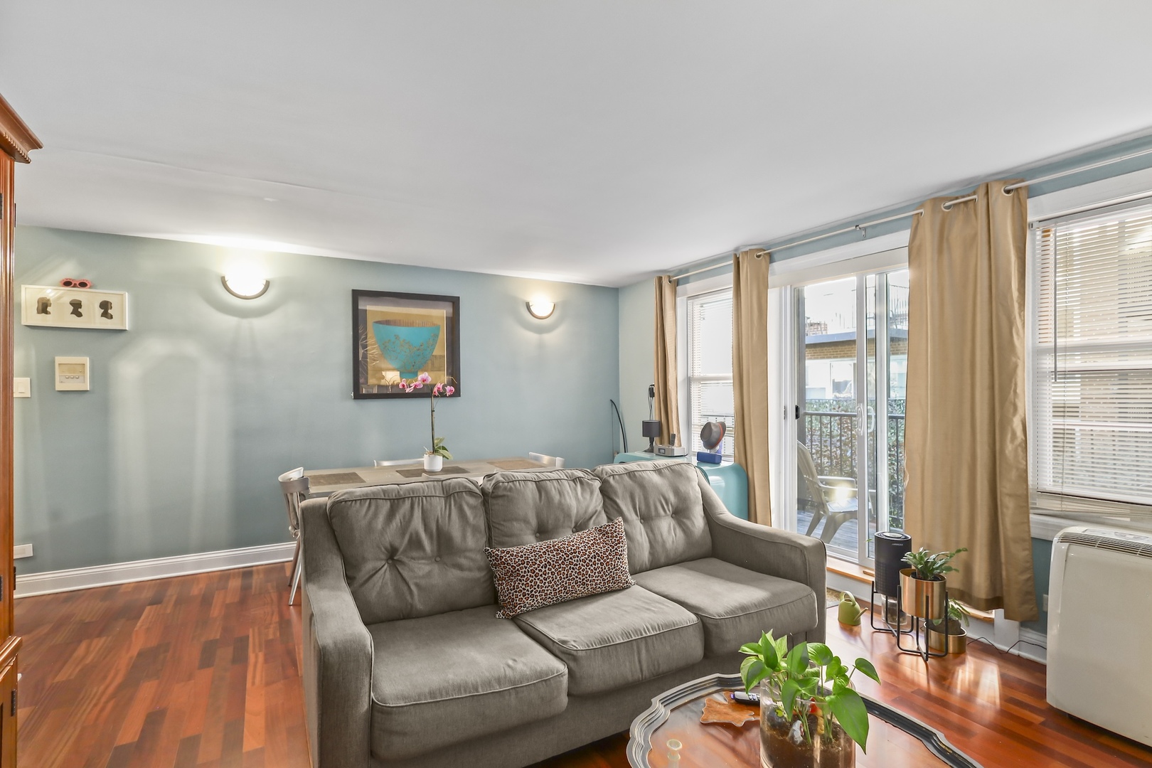 2626 W Catalpa Avenue #21, Chicago, IL 60625