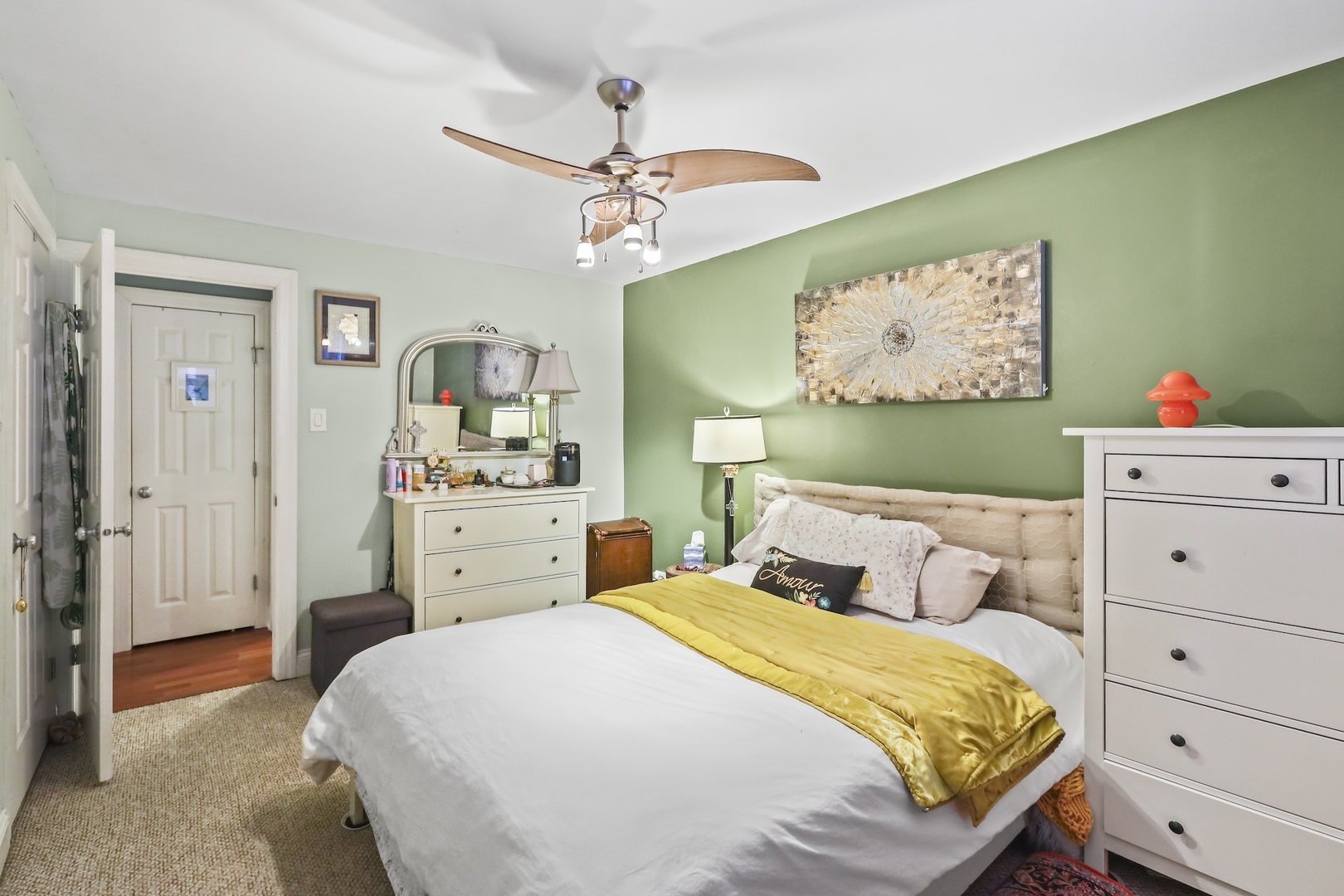 2626 W Catalpa Avenue #21, Chicago, IL 60625