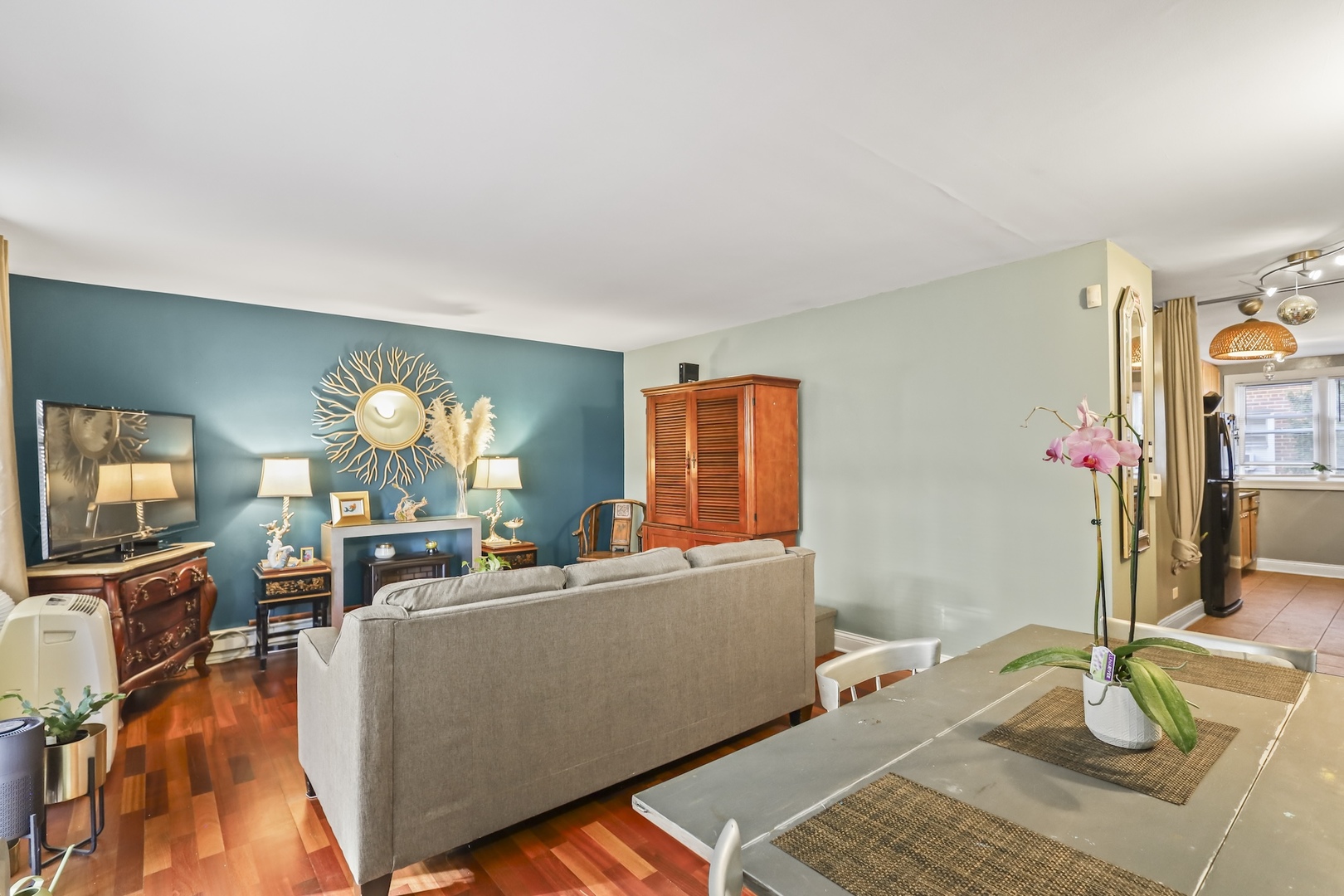2626 W Catalpa Avenue #21, Chicago, IL 60625