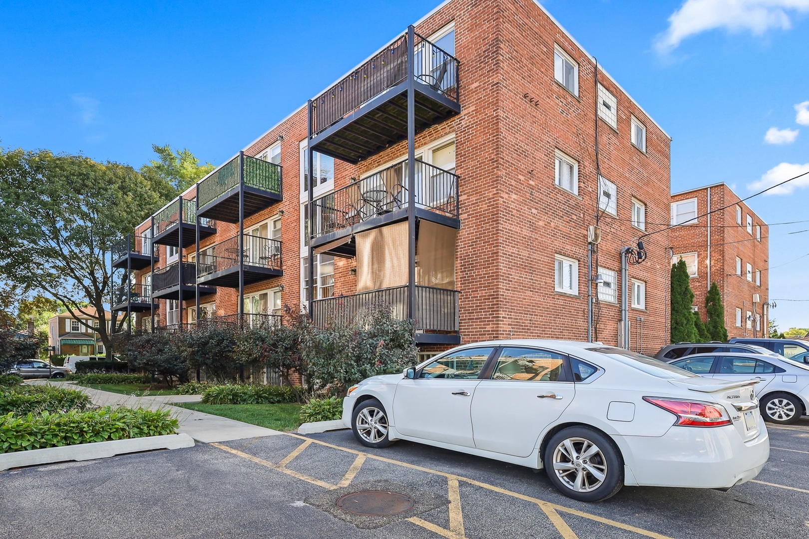 2626 W Catalpa Avenue #21, Chicago, IL 60625