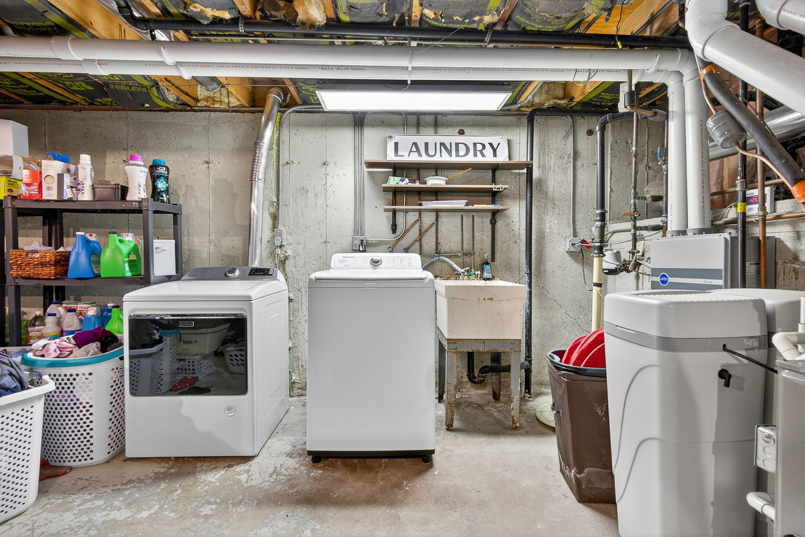 612 Edgebrook Drive, Shorewood, IL 60404