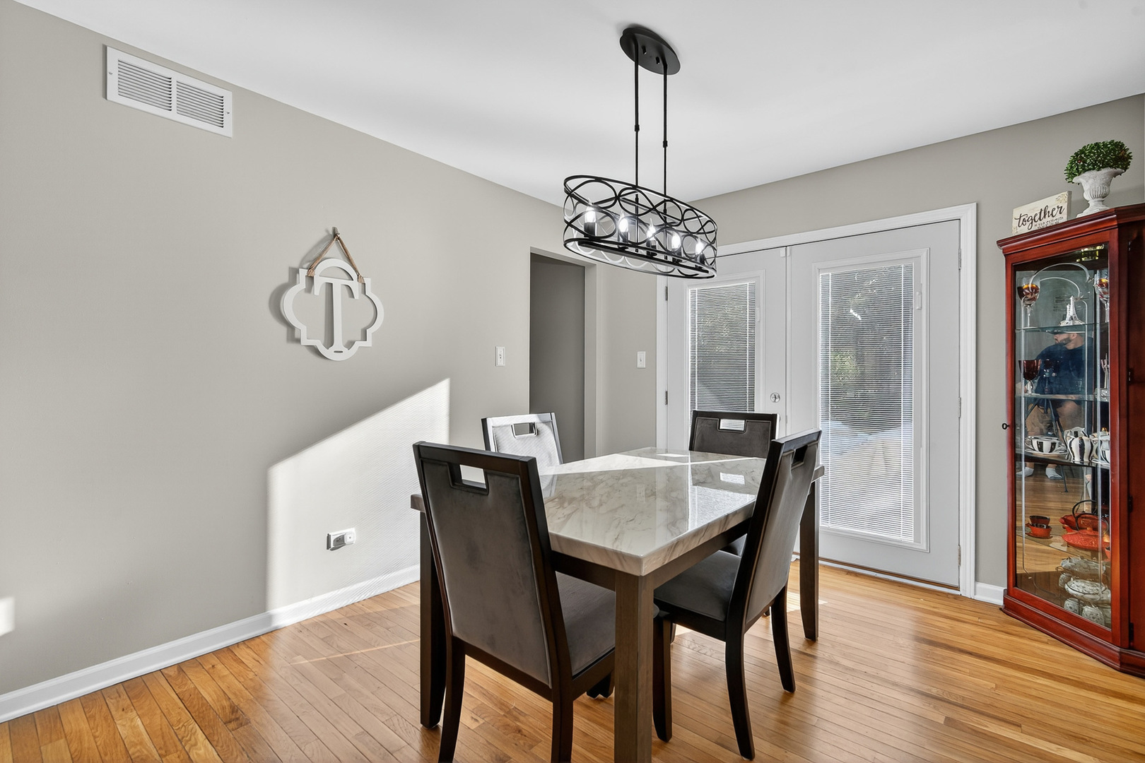 612 Edgebrook Drive, Shorewood, IL 60404