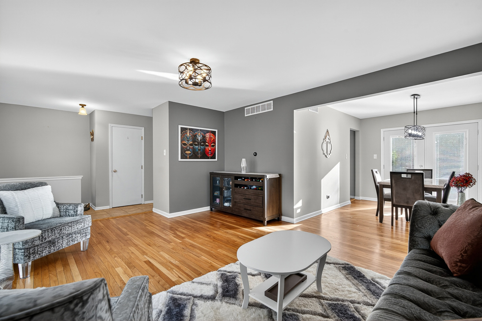 612 Edgebrook Drive, Shorewood, IL 60404