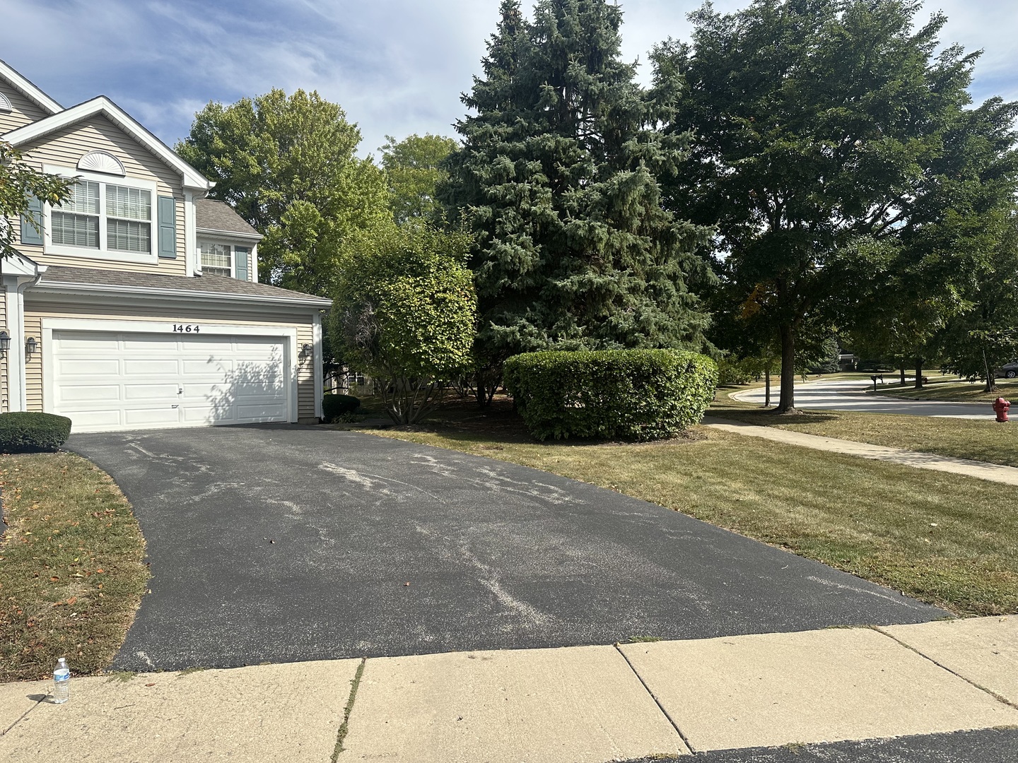 1464 Division Court, St. Charles, IL 60174