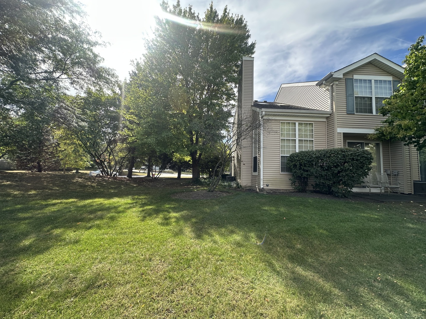 1464 Division Court, St. Charles, IL 60174