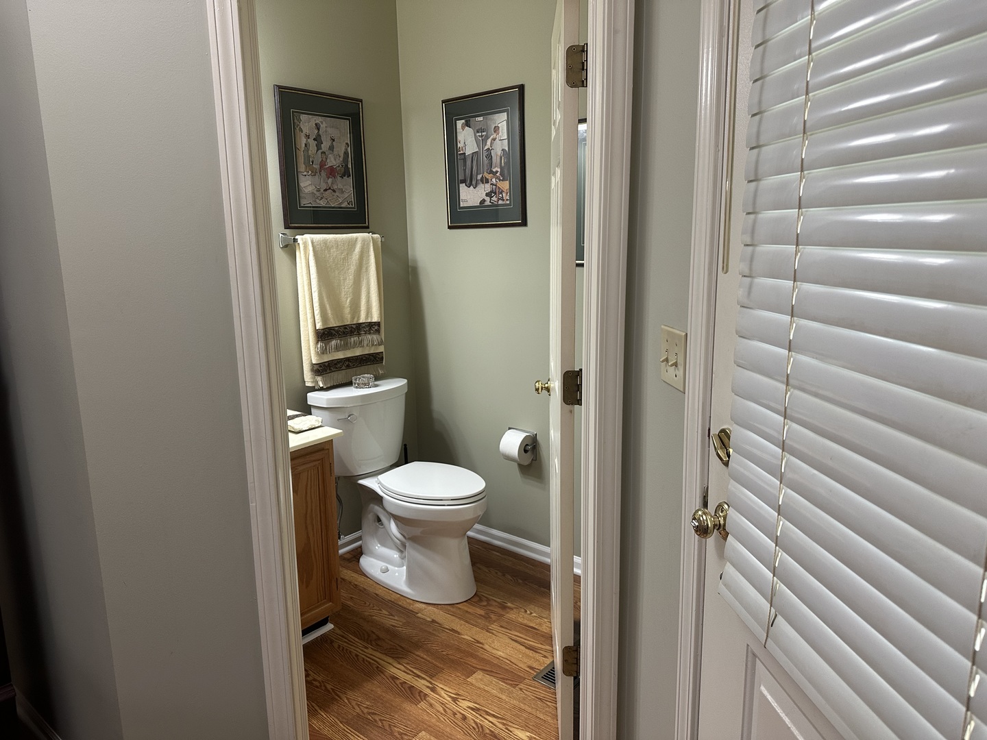 1464 Division Court, St. Charles, IL 60174