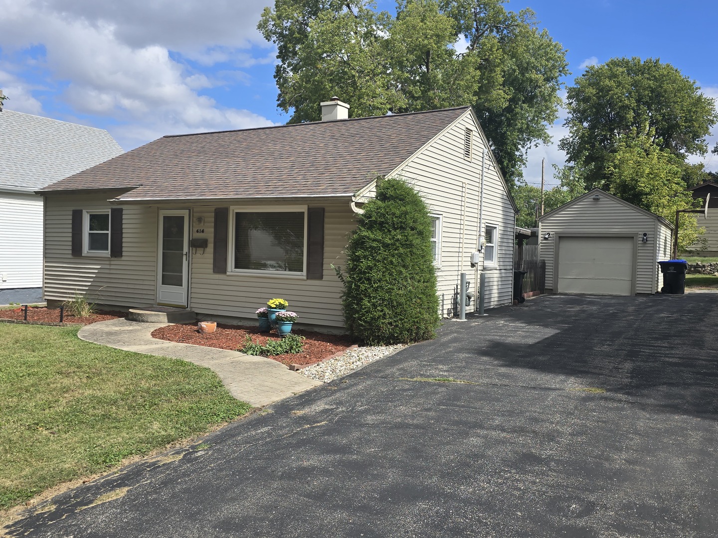 614 S CLINTON Street, Bloomington, IL 61701