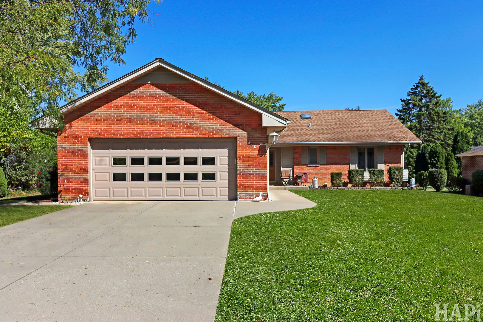 945 N Carmel Drive, Palatine, IL 60074