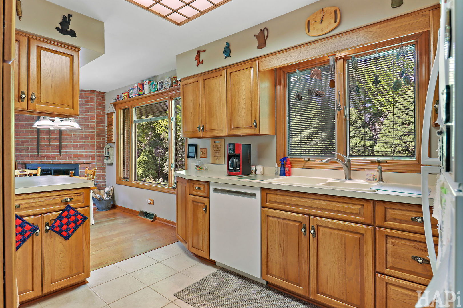 945 N Carmel Drive, Palatine, IL 60074