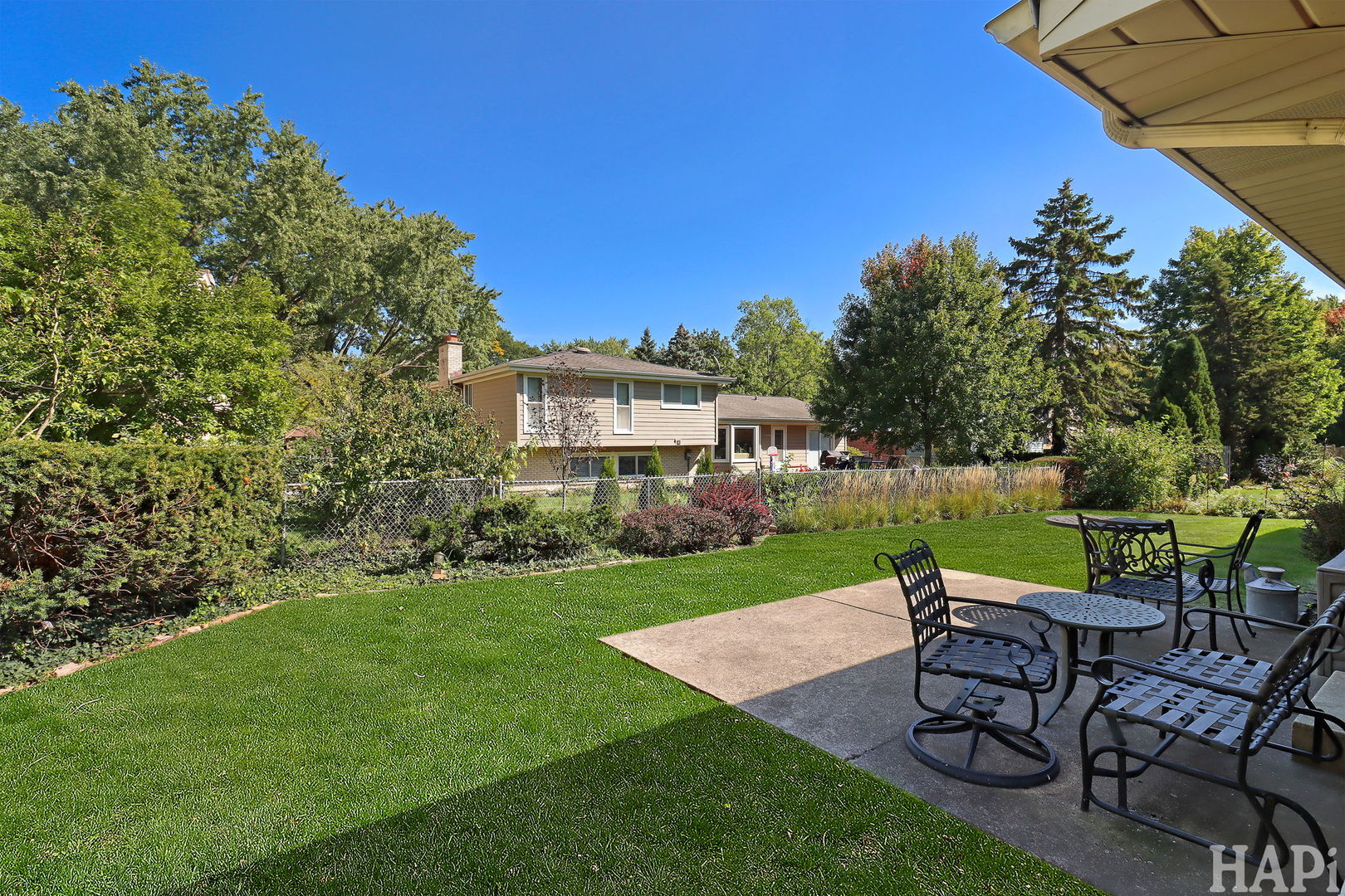 945 N Carmel Drive, Palatine, IL 60074