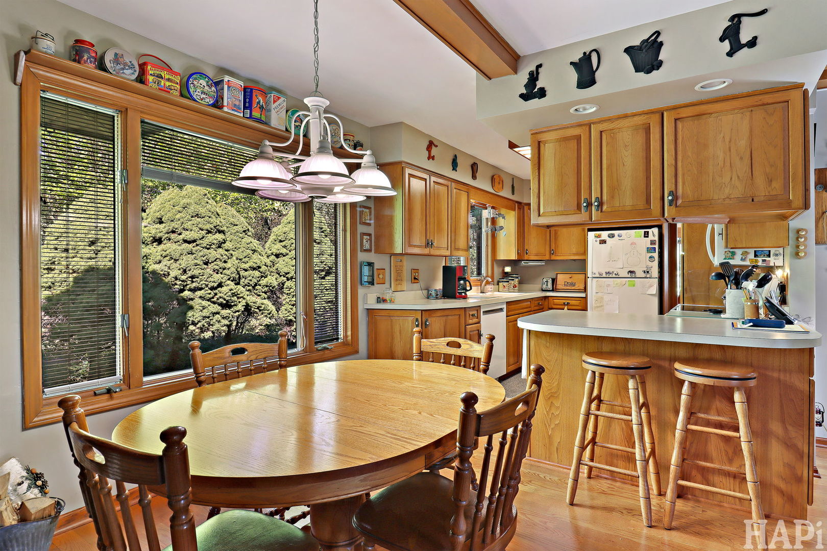 945 N Carmel Drive, Palatine, IL 60074