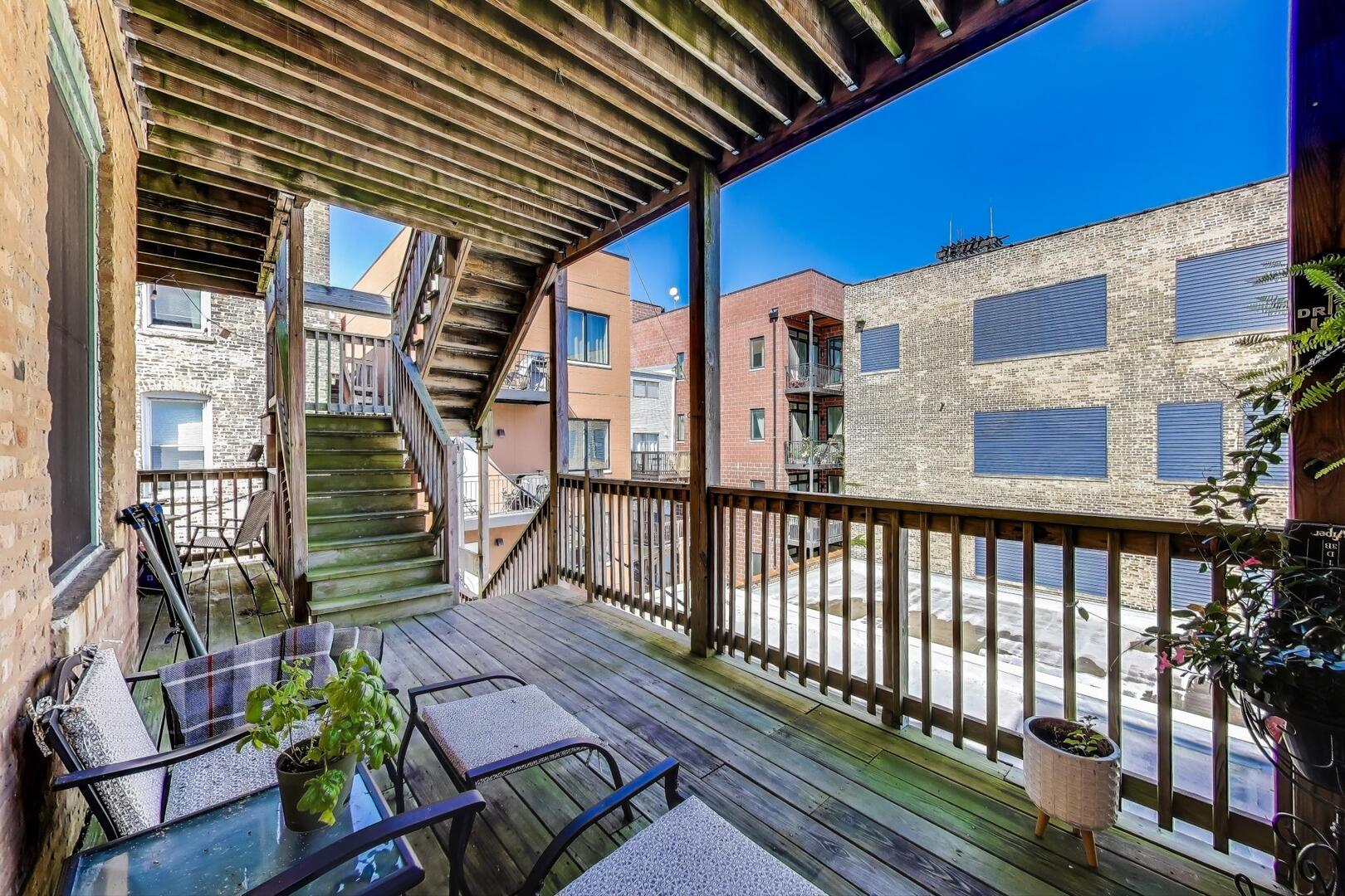 1500 N Orleans Street #3N, Chicago, IL 60610