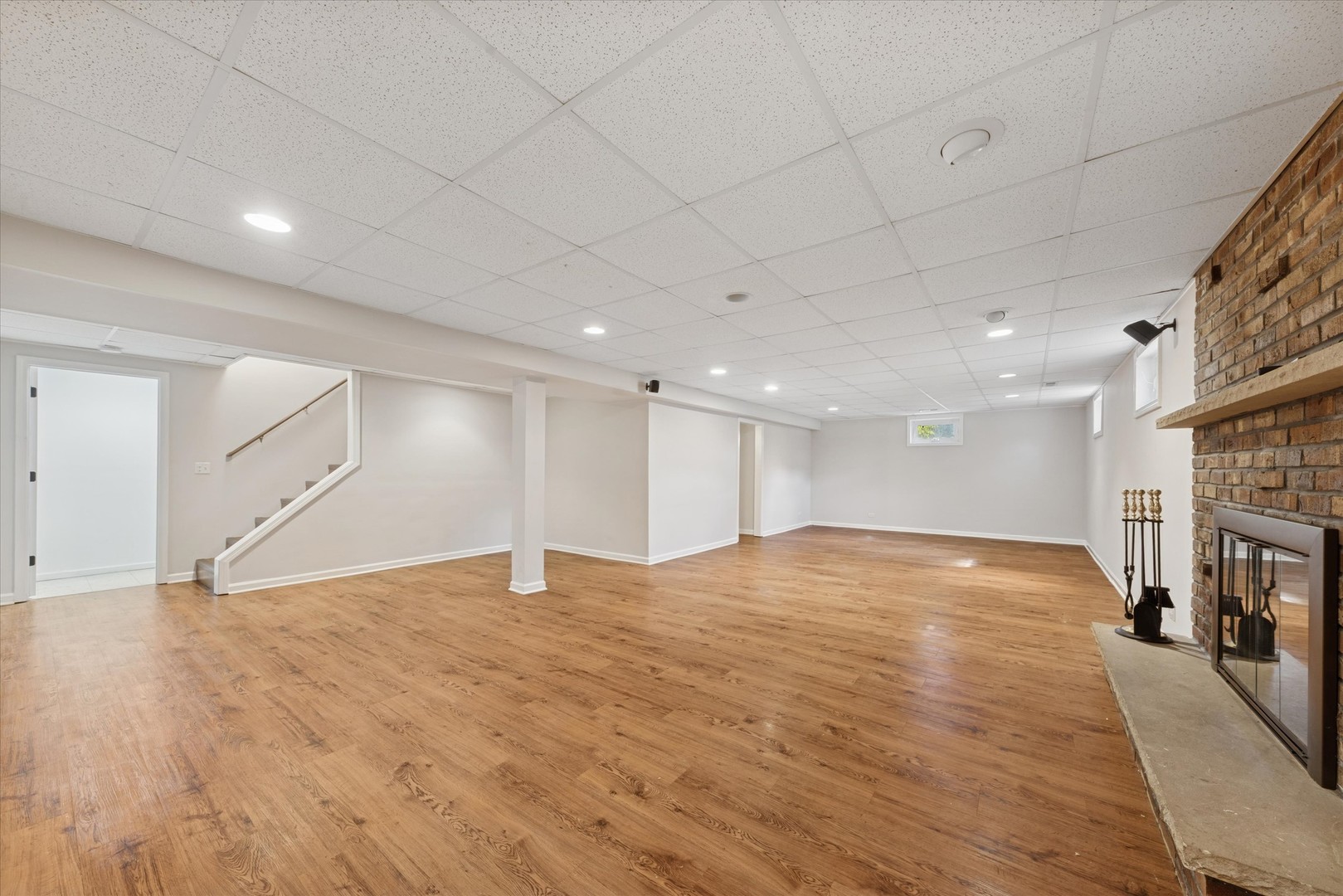 18 Shelburne Drive, Oak Brook, IL 60523