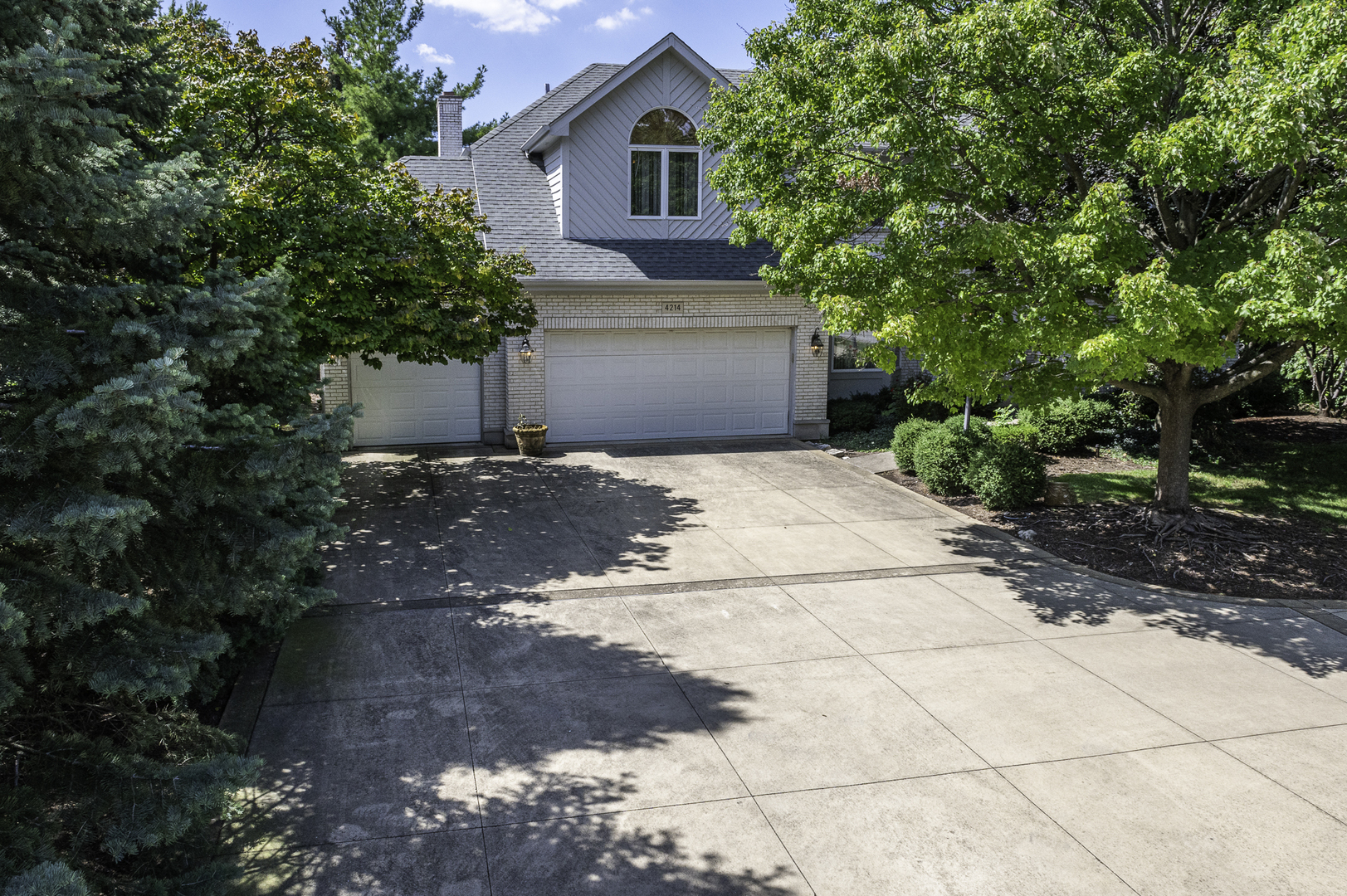 4214 Venard Road, Downers Grove, IL 60515