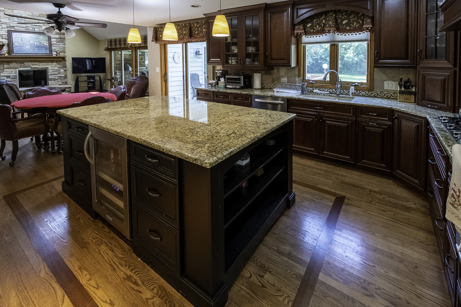 4214 Venard Road, Downers Grove, IL 60515