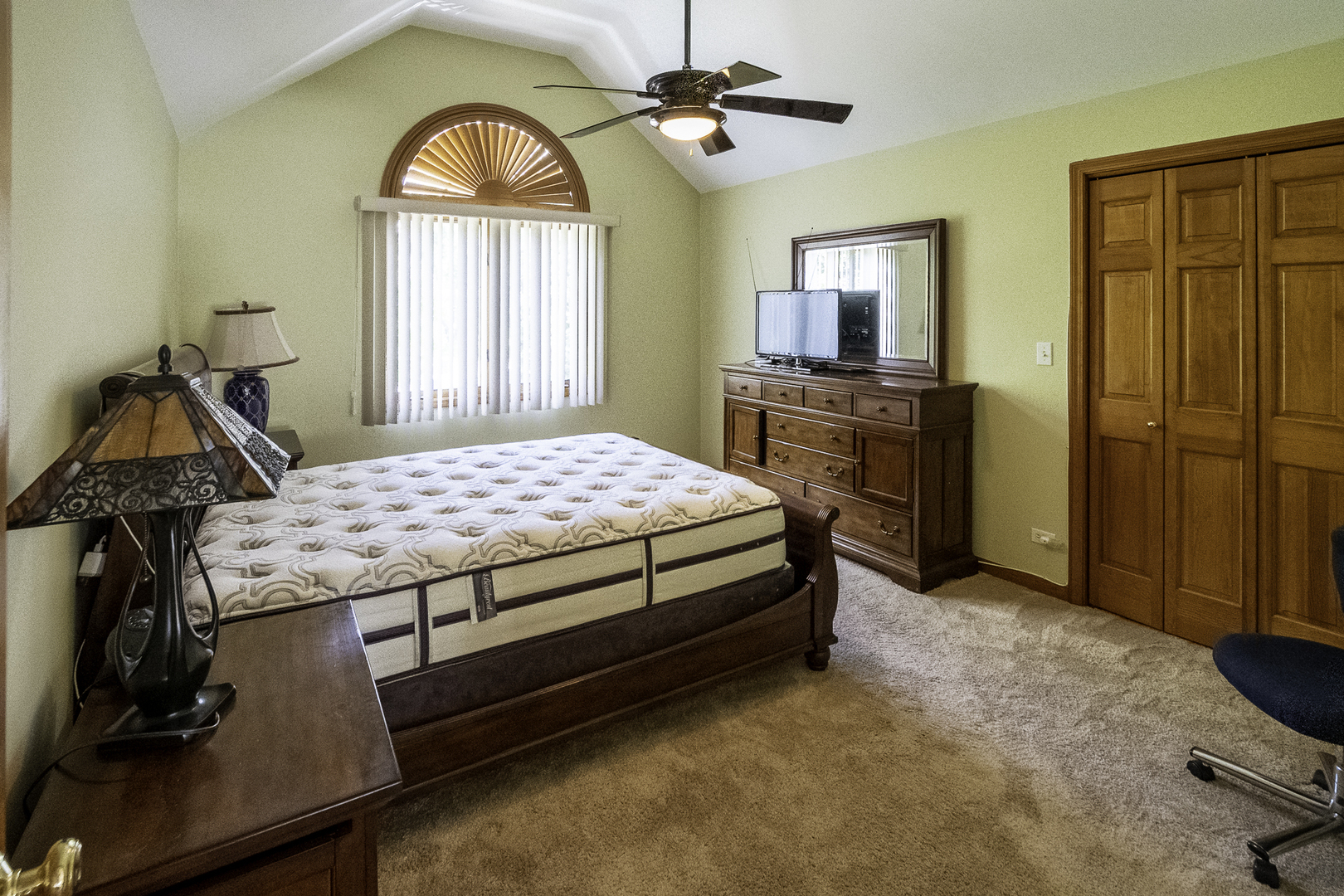 4214 Venard Road, Downers Grove, IL 60515