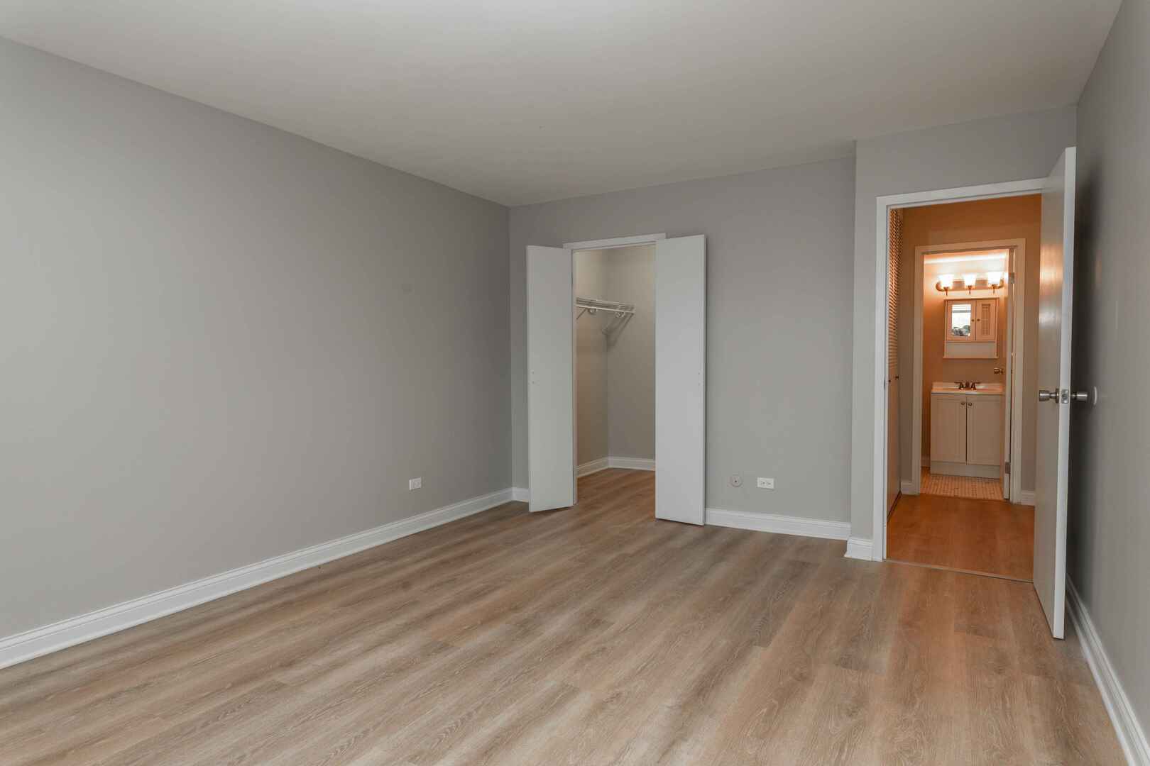 9725 S Karlov Avenue #402, Oak Lawn, IL 60453