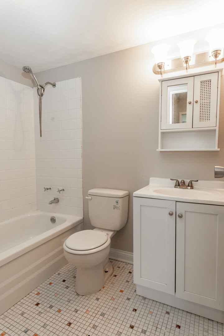 9725 S Karlov Avenue #402, Oak Lawn, IL 60453
