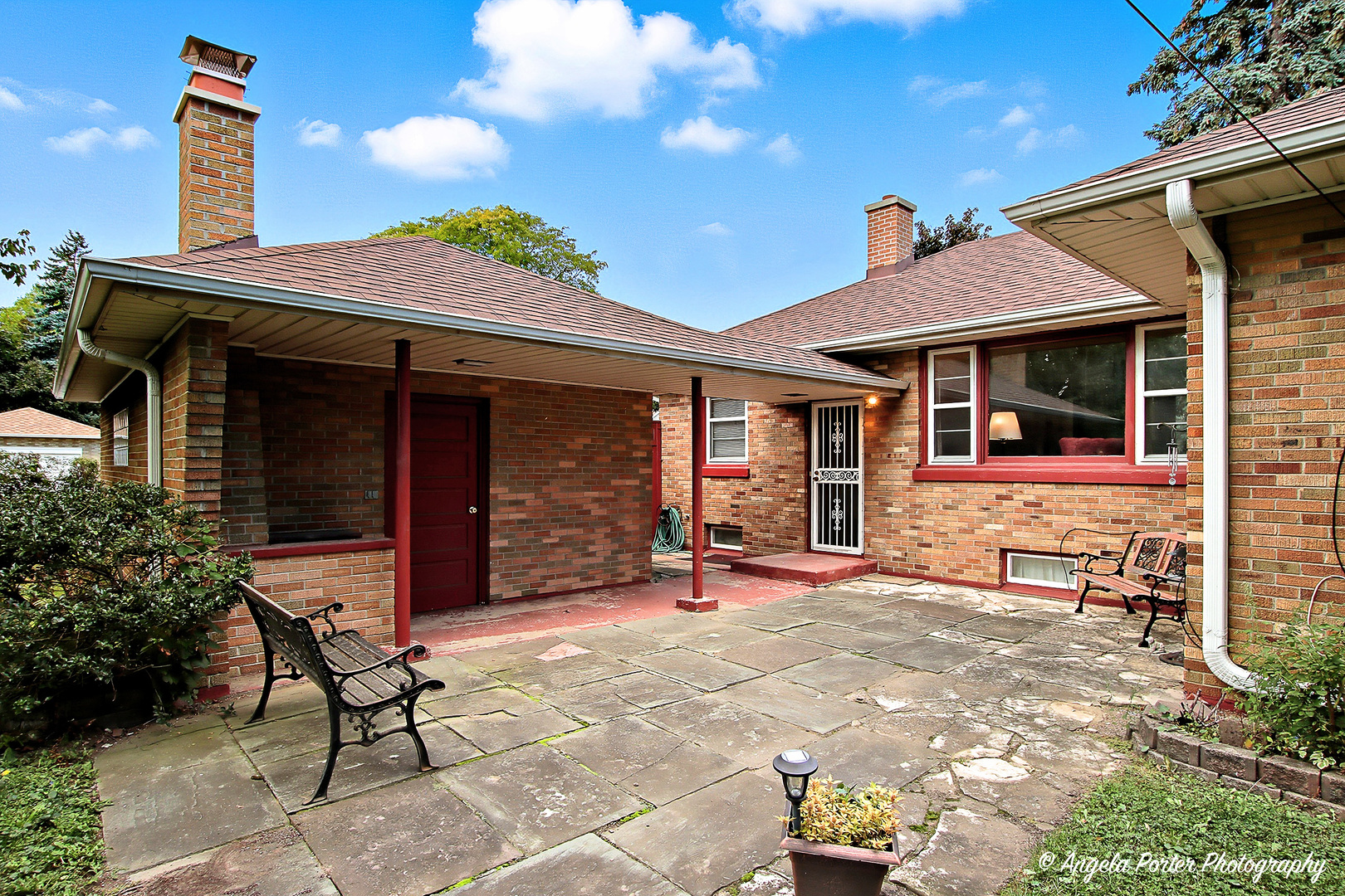 2029 Lloyd Avenue, Waukegan, IL 60085