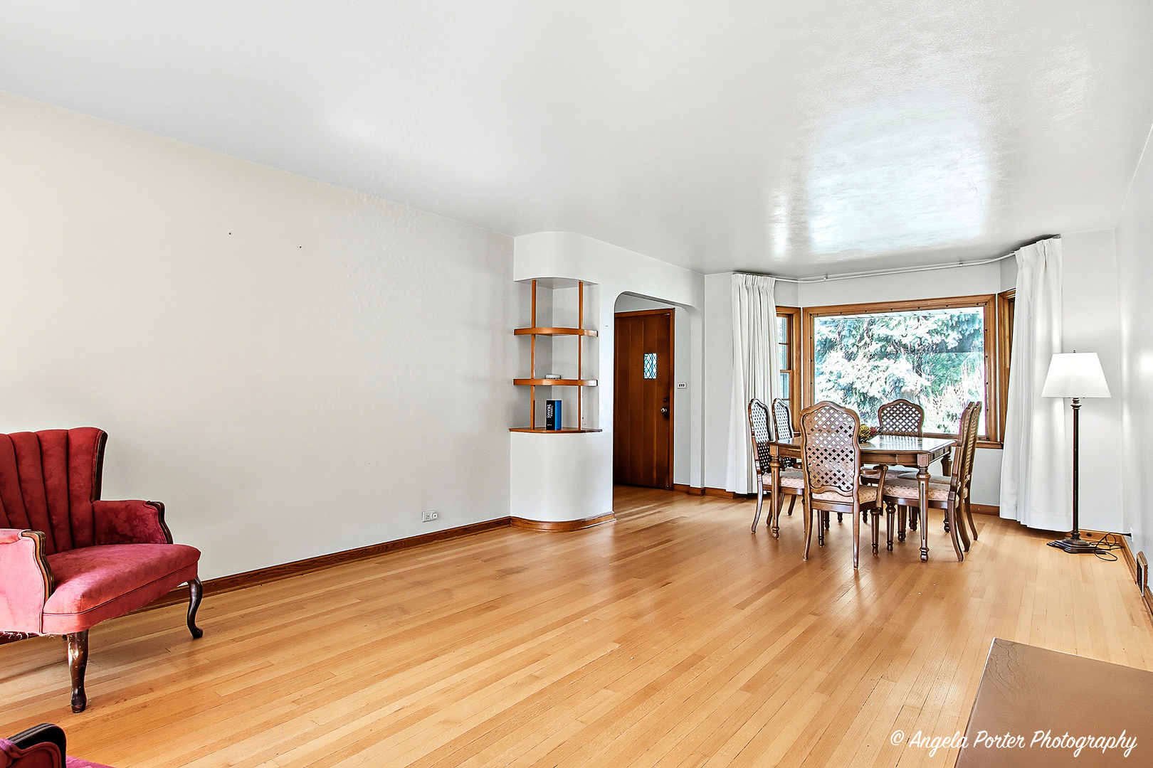 2029 Lloyd Avenue, Waukegan, IL 60085