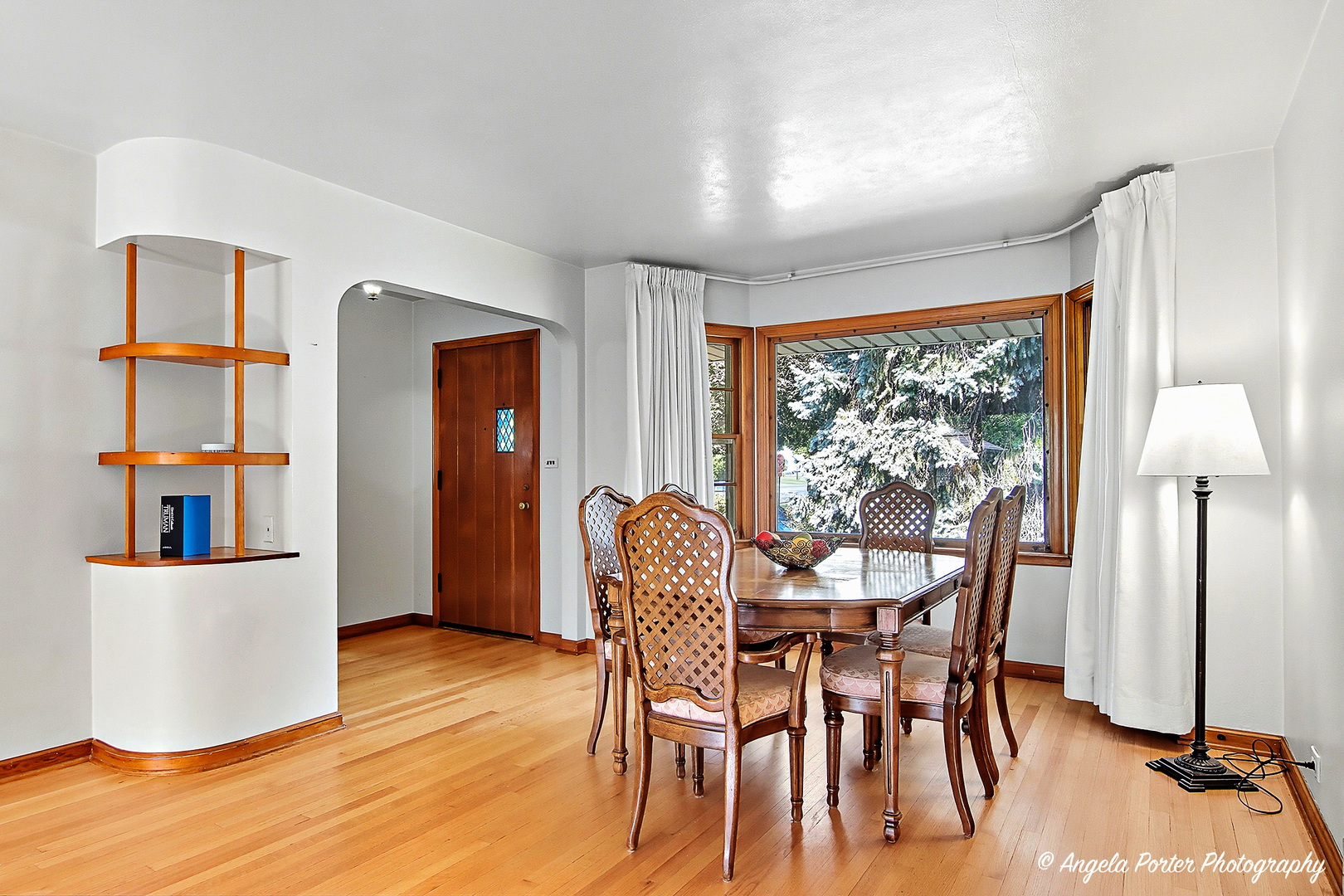 2029 Lloyd Avenue, Waukegan, IL 60085