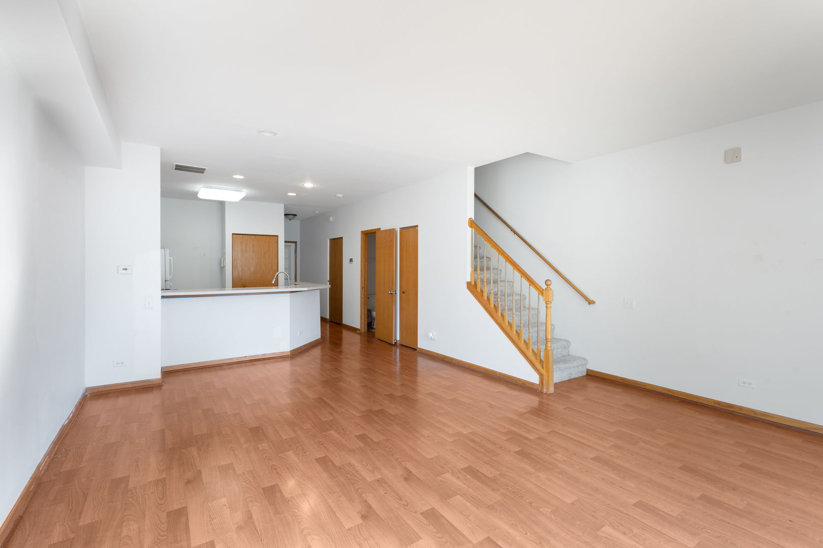 2877 Stonewater Drive #2877, Naperville, IL 60564