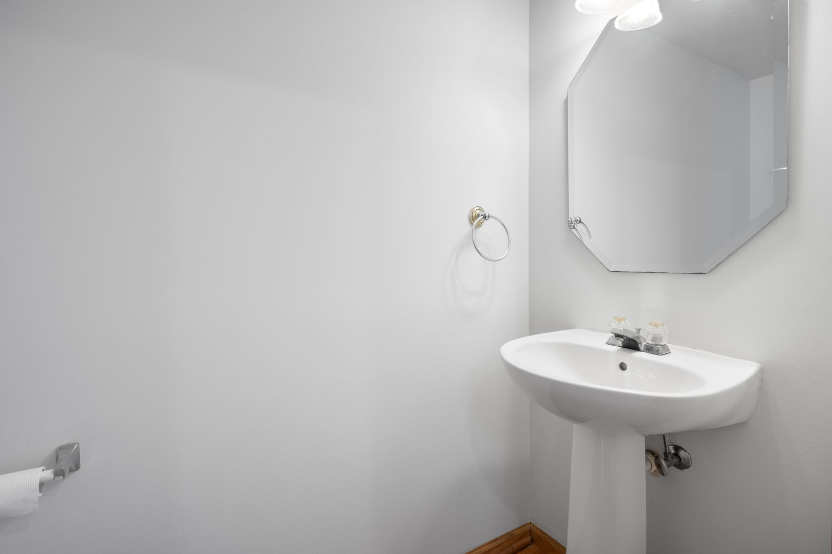 2877 Stonewater Drive #2877, Naperville, IL 60564