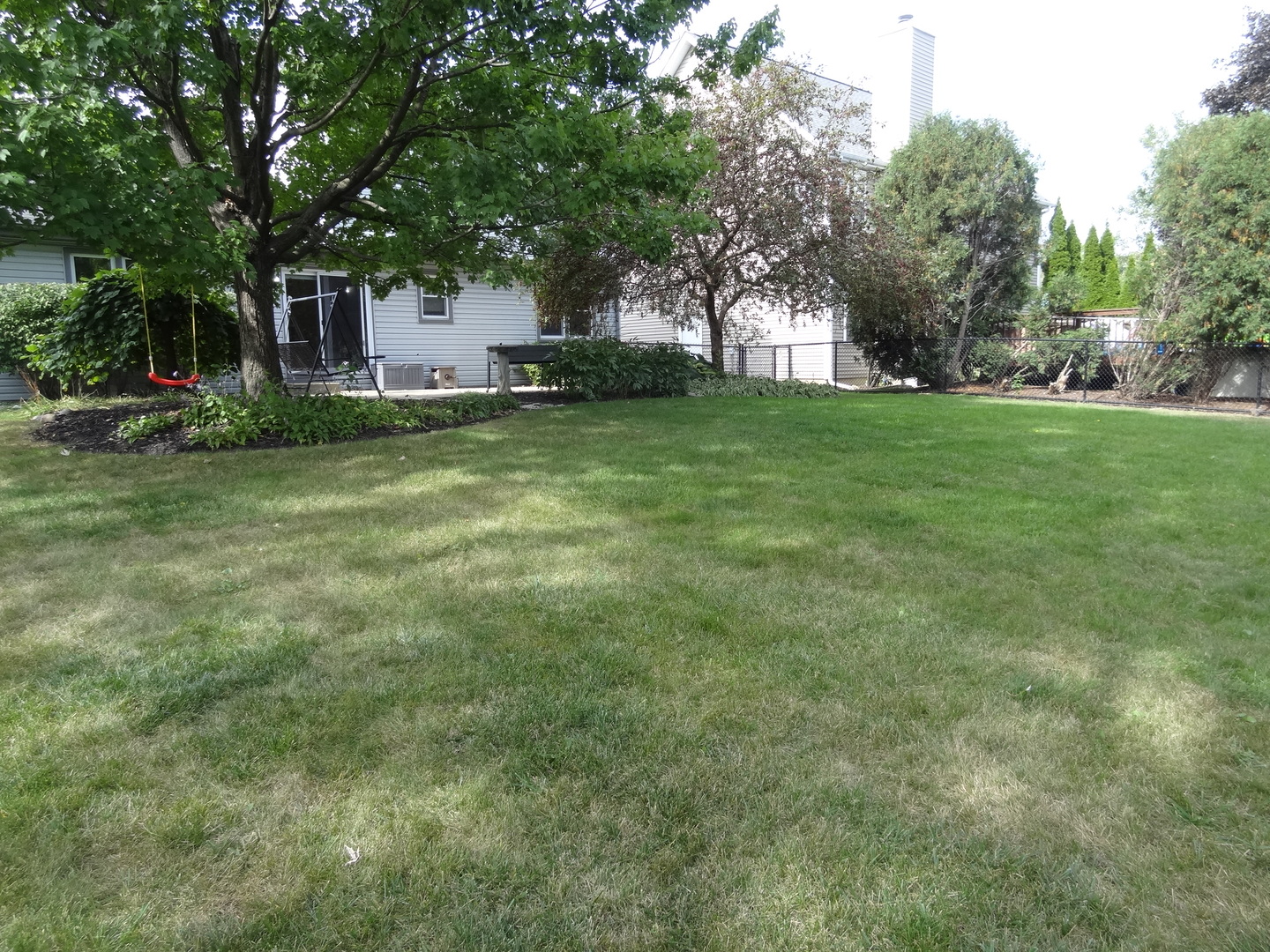 51 S Pershing Avenue, Mundelein, IL 60060