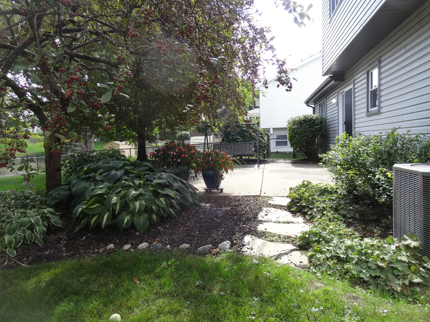 51 S Pershing Avenue, Mundelein, IL 60060