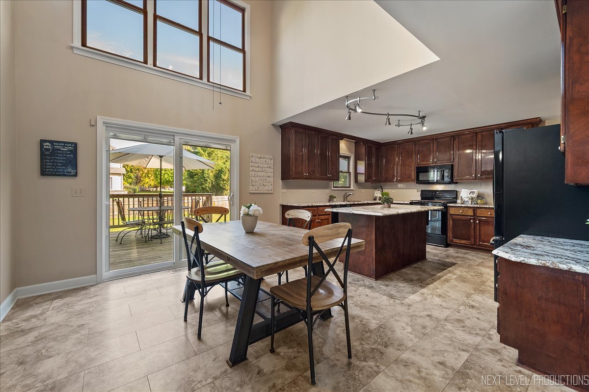 473 Bond Drive, Batavia, IL 60510